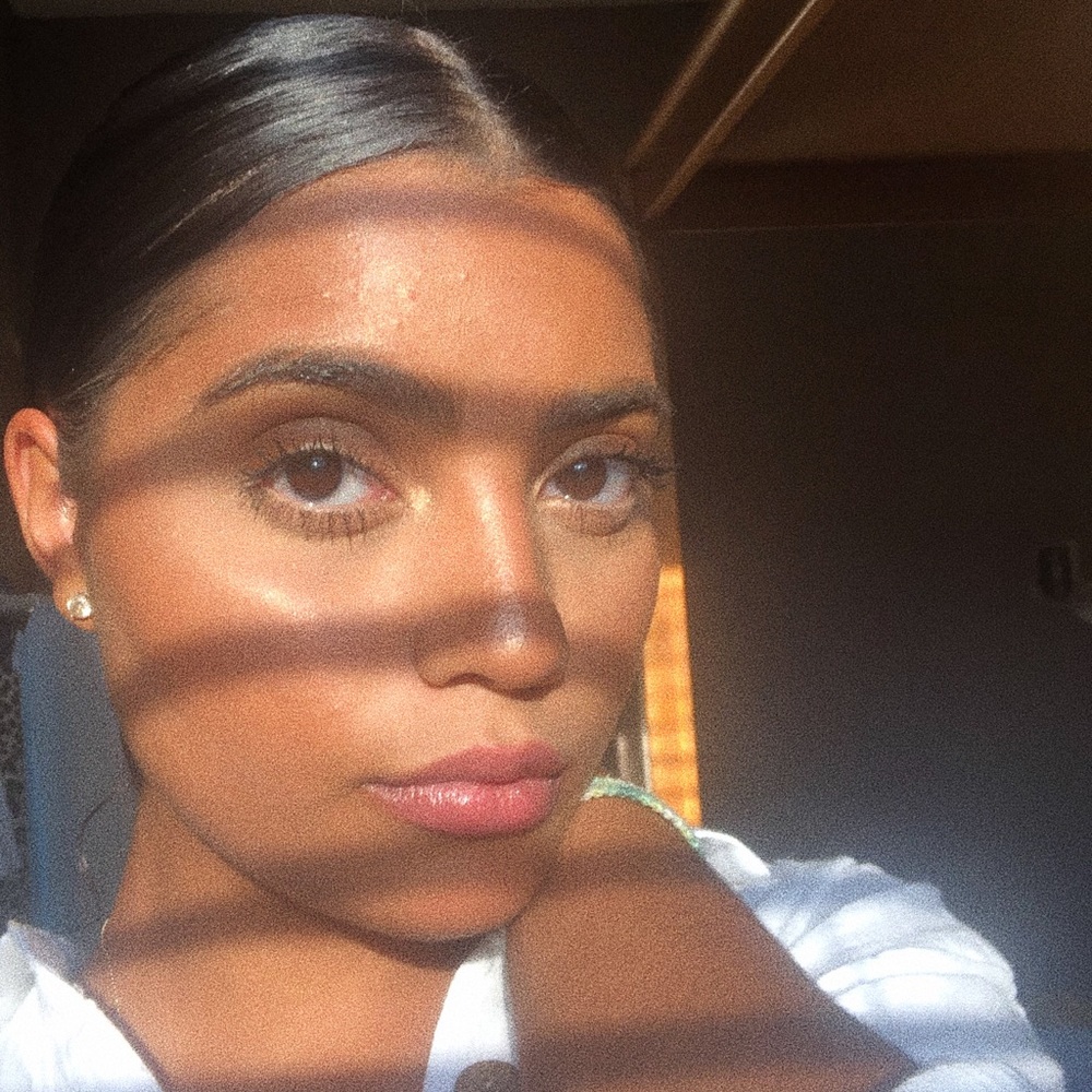 Meet your Posher, Nadia